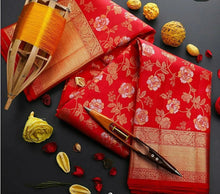 Load image into Gallery viewer, Bewitching Red Soft Banarasi Silk Saree With Stunner Blouse Piece