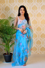 Load image into Gallery viewer, Kala Niketan Organza Silk Saree With Khatli Work Pallu