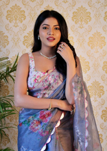 Load image into Gallery viewer, Kala Niketan Organza Silk Saree With Khatli Work Pallu