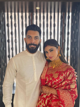 Load image into Gallery viewer, Mouni Roy Wedding Saree in Traditional Kanchipuram Red Color with Weaving Work