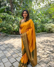 Load image into Gallery viewer, Kala Niketan Unique Soft Silk Saree With Extraordinary Blouse Piece - 4 Colors Available