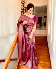 Load image into Gallery viewer, Kala Niketan Pink Kanjivaram Silk Saree