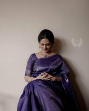 Load image into Gallery viewer, Kala Niketan Hima Archaic Traditional Kanchi Soft Silk Sari With Attached Blouse
