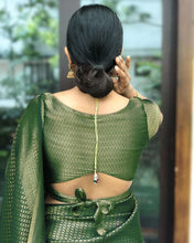 Load image into Gallery viewer, Kala Niketan Bottle Green Color Soft Banarasi Silk Saree With Magnificent Blouse Piece