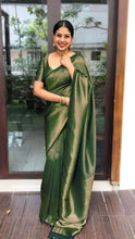 Load image into Gallery viewer, Kala Niketan Bottle Green Color Soft Banarasi Silk Saree With Magnificent Blouse Piece