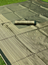 Load image into Gallery viewer, Kala Niketan Bottle Green Color Soft Banarasi Silk Saree With Magnificent Blouse Piece