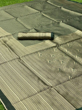 Load image into Gallery viewer, Kala Niketan Bottle Green Color Soft Banarasi Silk Saree With Magnificent Blouse Piece