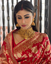 Load image into Gallery viewer, Mouni Roy Wedding Saree in Traditional Kanchipuram Red Color with Weaving Work