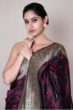 Load image into Gallery viewer, Kala Niketan Mita Archaic Traditional Kanchi Soft Silk Sari With Attached Blouse