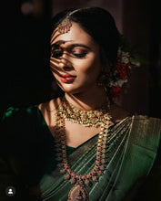 Load image into Gallery viewer, Kala Niketan Captivating Green Kanchipuram Soft Silk Saree With Blouse