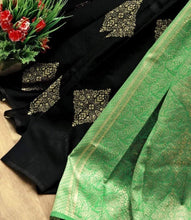 Load image into Gallery viewer, Kala Niketan Archaic Traditional Kanchi Soft Silk Sari With Attached Blouse