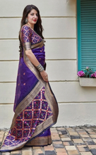 Load image into Gallery viewer, Kala Niketan Sara Archaic Traditional Kanchi Soft Silk Sari With Attached Blouse