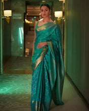 Load image into Gallery viewer, Alia Bhatt Designer Latesh Fashion Green Soft Silk Saree