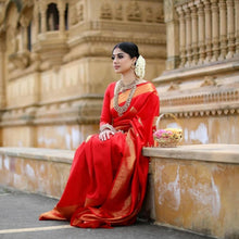 Load image into Gallery viewer, Kala Niketan Rani Archaic Traditional Kanchi Soft Silk Sari With Attached Blouse