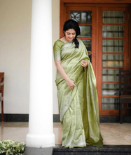 Load image into Gallery viewer, Kala Niketan Kyra Archaic Traditional Kanchi Soft Silk Sari With Attached Blouse