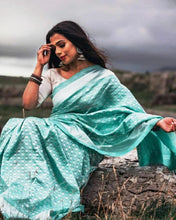 Load image into Gallery viewer, Kala Niketan Traditional Kanchi Soft Silk Sari With Attached Blouse