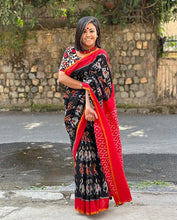 Load image into Gallery viewer, Designer Latest Fashion Cotton Mulmul Saree with Print