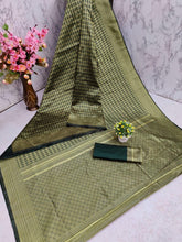 Load image into Gallery viewer, Kala Niketan Captivating Green Kanchipuram Soft Silk Saree With Blouse
