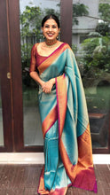 Load image into Gallery viewer, RAMA COLOR SAREE WITH MAROON BORDER COPPER ZARI WEAVING WITH MAROON BROCADE BLOUSE