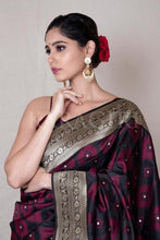 Load image into Gallery viewer, Kala Niketan Mita Archaic Traditional Kanchi Soft Silk Sari With Attached Blouse