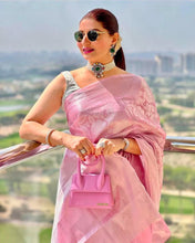 Load image into Gallery viewer, Stylish Pink Soft Banarasi Silk Saree with Unique white Blouse Piece