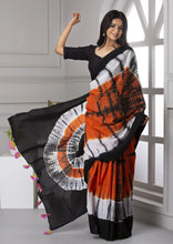 Load image into Gallery viewer, Kala Niketan Shibori Cotton Saree with Blouse