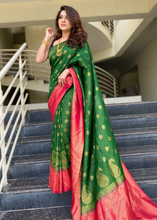 Load image into Gallery viewer, Kala Niketan Green & Red pallu Pure Soft Kanjiviram Silk Saree With Attached Blouse