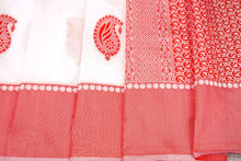 Load image into Gallery viewer, White Red Archaic Traditional Kanchi Soft Silk Sari With Attached Blouse