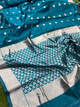 Load image into Gallery viewer, Kala Niketan Prussian Blue Kanjivaram Semi Silk Saree