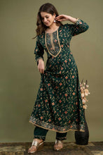 Load image into Gallery viewer, Trendy Look Rayon Partywear Bollywood Kurti Pant With Dupatta For Women