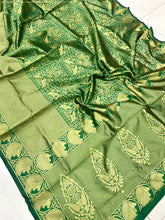 Load image into Gallery viewer, Kala Niketan Beautiful Green and Purple Soft Lichi Silk Saree With jacquard Work