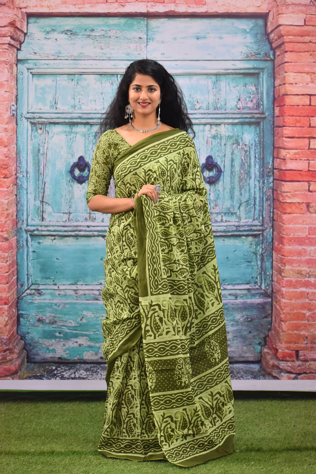 Kala Niketan Olive Green Designer Latest Fashion Cotton Mulmul Saree