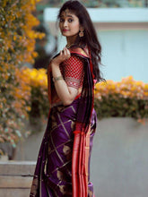 Load image into Gallery viewer, Kala Niketan Marvellous Kanchipuram Silk Saree with Blouse
