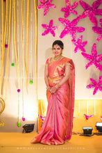 Load image into Gallery viewer, Kala niketan Zinat Archaic Traditional Kanchi Soft Silk Sari With Attached Blouse

