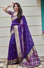 Load image into Gallery viewer, Kala Niketan Sara Archaic Traditional Kanchi Soft Silk Sari With Attached Blouse
