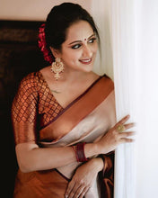 Load image into Gallery viewer, Kala Niketan Unique Soft Silk Saree With Extraordinary Blouse Piece - 4 Colors Available
