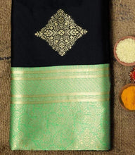 Load image into Gallery viewer, Kala Niketan Archaic Traditional Kanchi Soft Silk Sari With Attached Blouse
