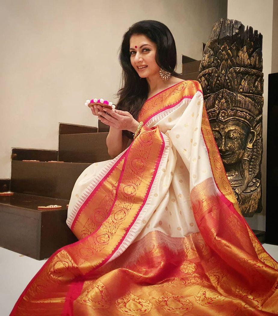 Kala Niketan Bhagyashree Marvellous Beige Soft Banarasi Silk Saree With Unique Blouse Piece