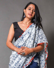 Load image into Gallery viewer, Kala Niketan Designer Latest Fashion Cotton Mulmul Saree
