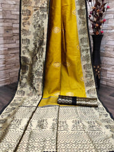 Load image into Gallery viewer, Kala Niketan Traditional Soft Silk Sari With Attached Blouse
