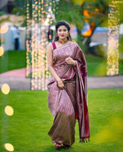 Load image into Gallery viewer, Kala Niketan Dolly Archaic Traditional Kanchi Soft Silk Sari With Attached Blouse
