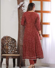 Load image into Gallery viewer, Bollywood Trendy Ensemble Women Kurta Sets ( M To 7XL Size Available)
