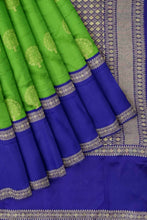Load image into Gallery viewer, Kala Niketan Apple Green Kanchipuram Silk Saree
